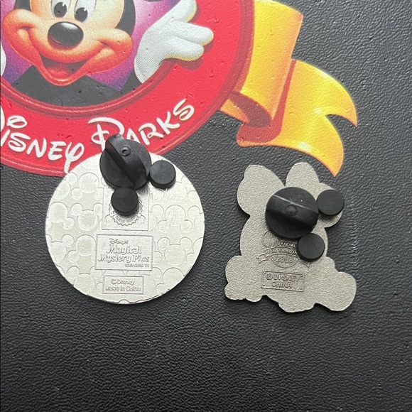 Disney Minnie Mouse Pin Set - Pink and Yellow - Picture 2 of 3